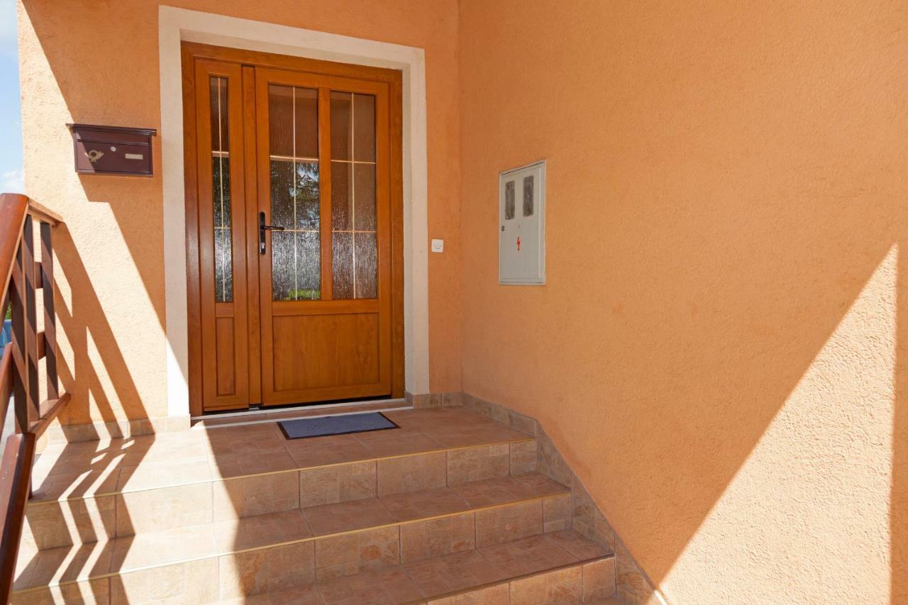 Apartment Majetic Gornji Vaganac Εξωτερικό φωτογραφία